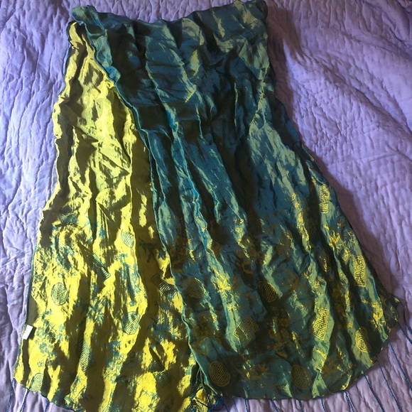 Beautiful Silk Scarf - Picture 3 of 4